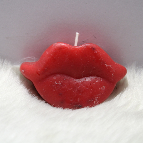 Lips Red Candle